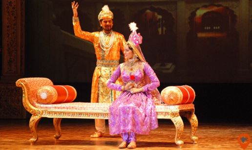 Mesmerize the beauty of the Taj Mahal